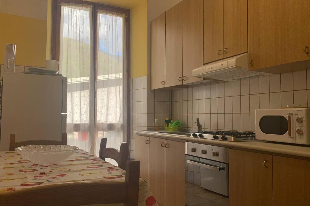 La Casa Del Nonno Apartment Omegna Bagian luar foto