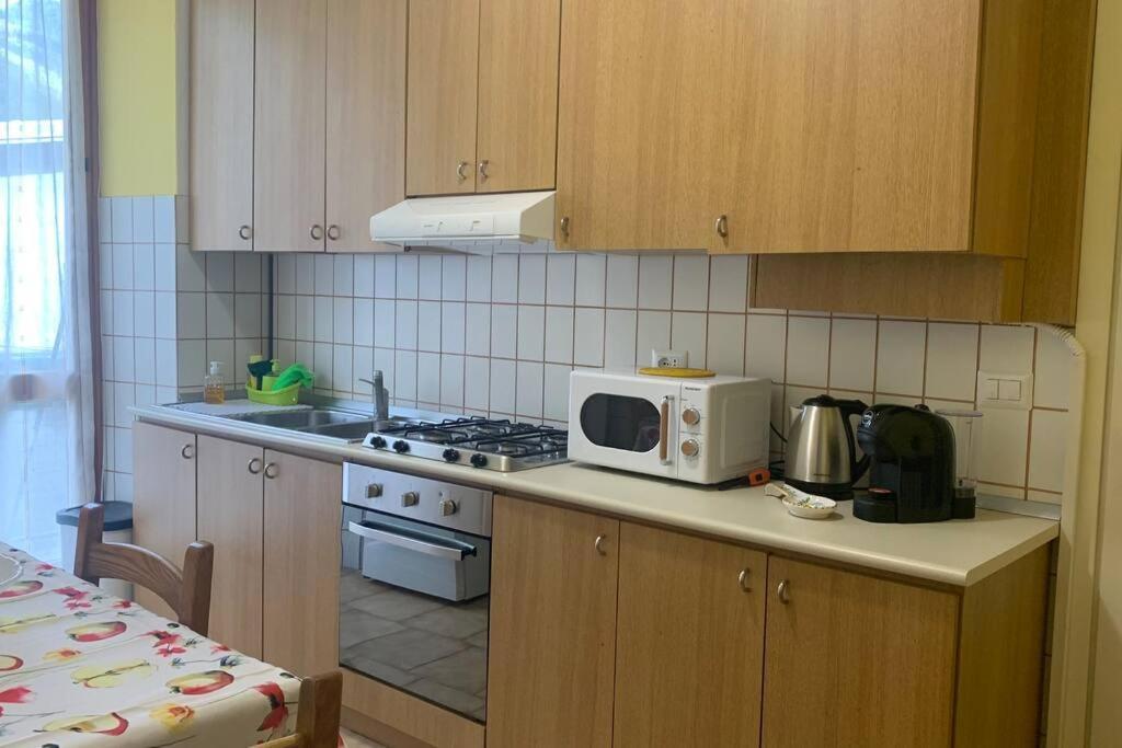 La Casa Del Nonno Apartment Omegna Bagian luar foto